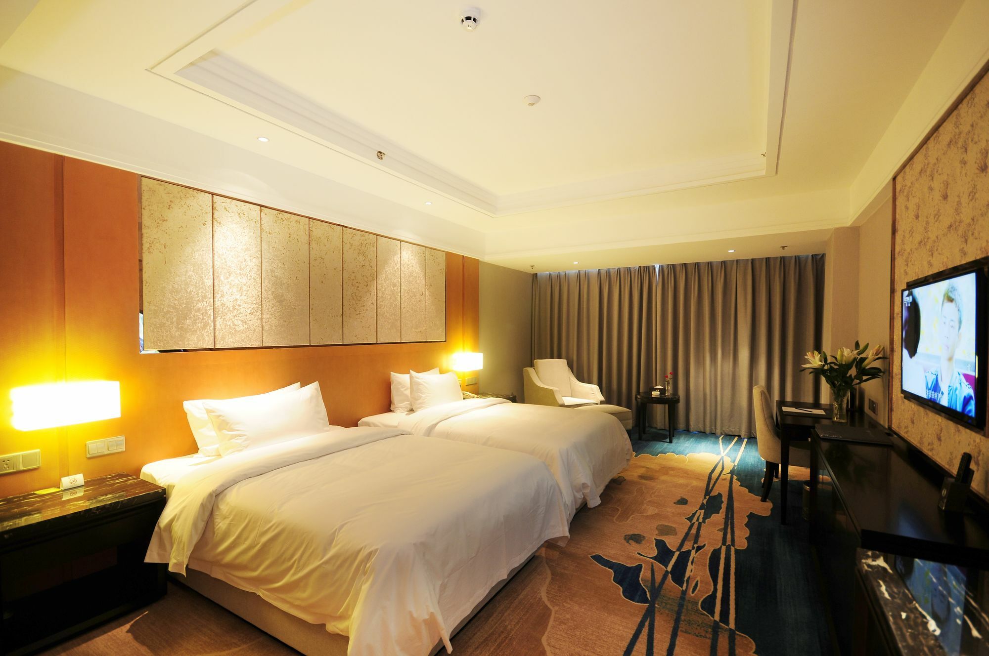 Airport Jianguo Hotel Чэнду Экстерьер фото
