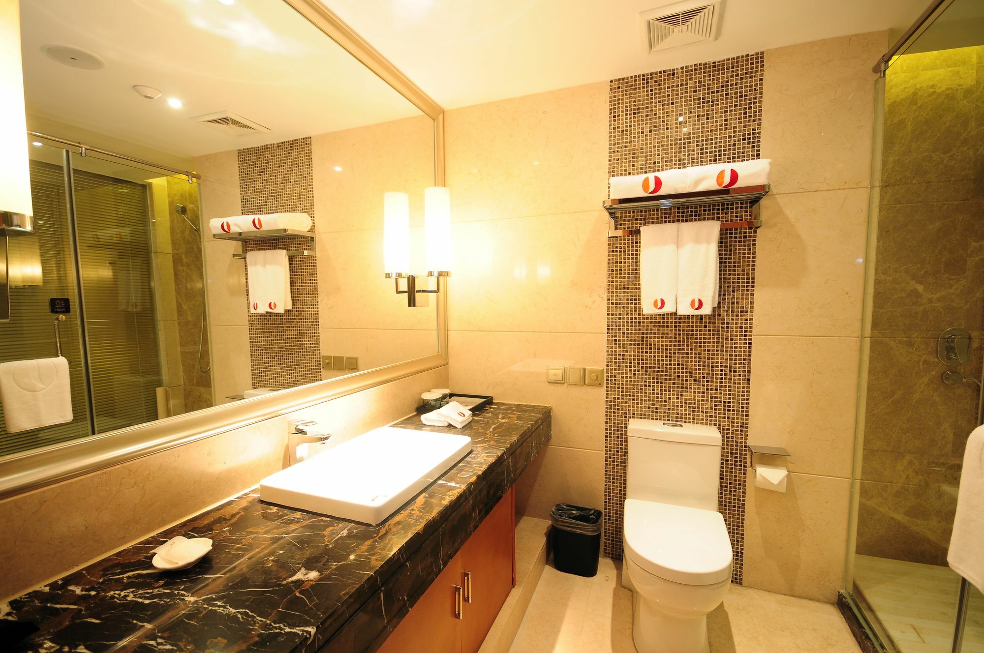 Airport Jianguo Hotel Чэнду Экстерьер фото